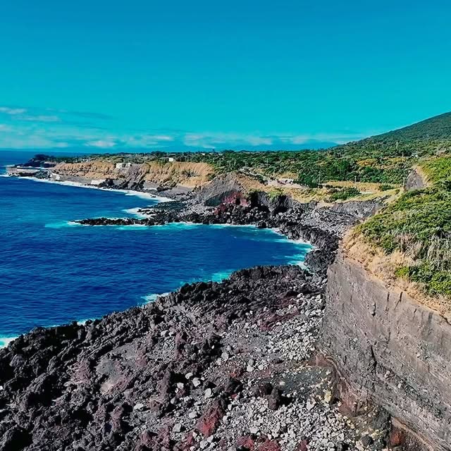 火山海岸の空撮